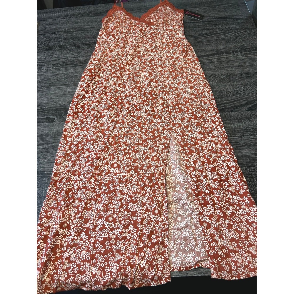 No Boundaries Womens Rust Floral Lace‎ Trim Maxi Dress Side Slit Size Small NEW